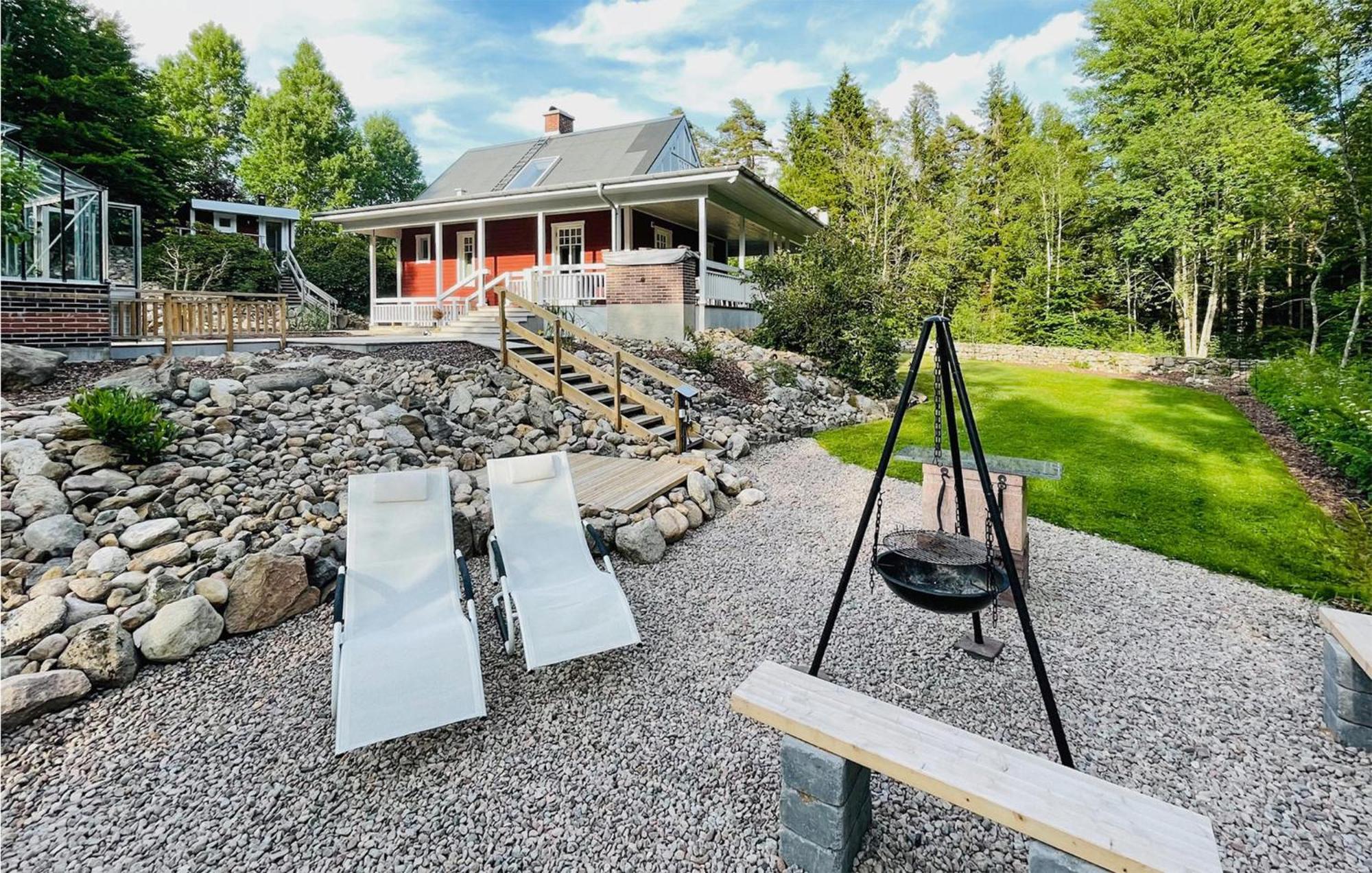 Gorgeous Home In Laholm With Kitchen Buitenkant foto